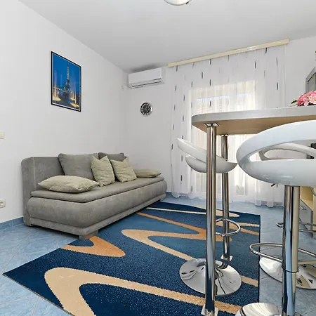 Patricia * Τρογκίρ